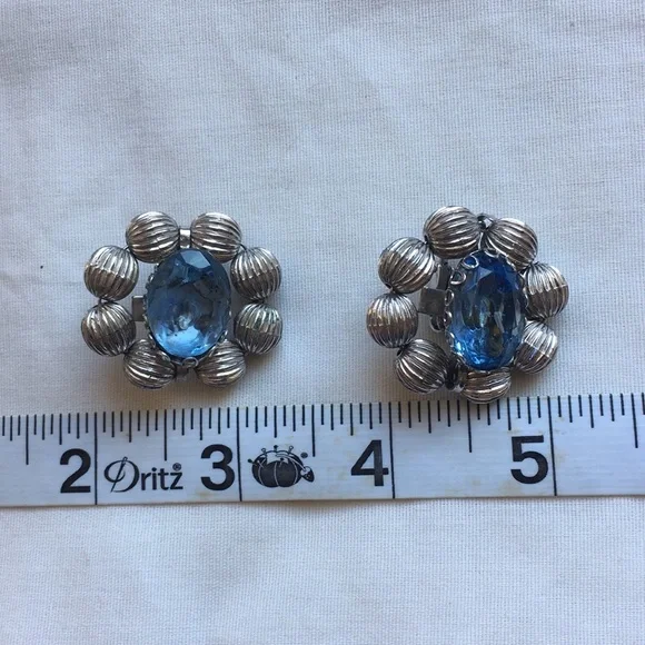 Vintage Coro Silver Tone Blue Rhinestone Clip On Earrings - Picture 2 of 8